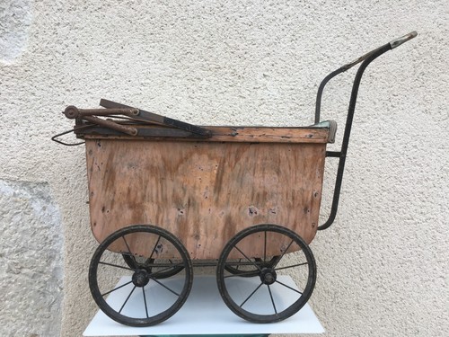 Ancienne poussette pour